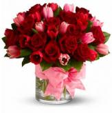 Más información de Fantasía de Tulipanes y Rosas